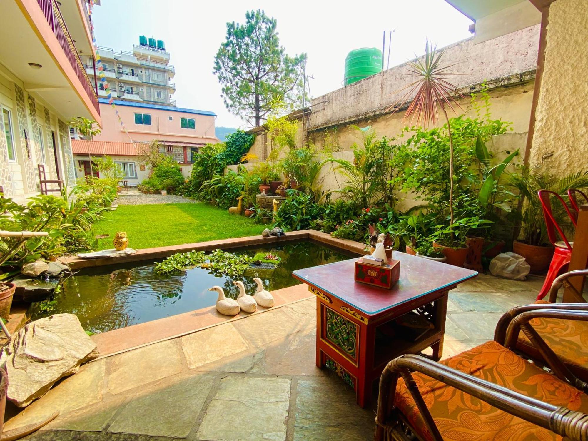 Three Jewels Boutique Hotel Pokhara Exterior foto