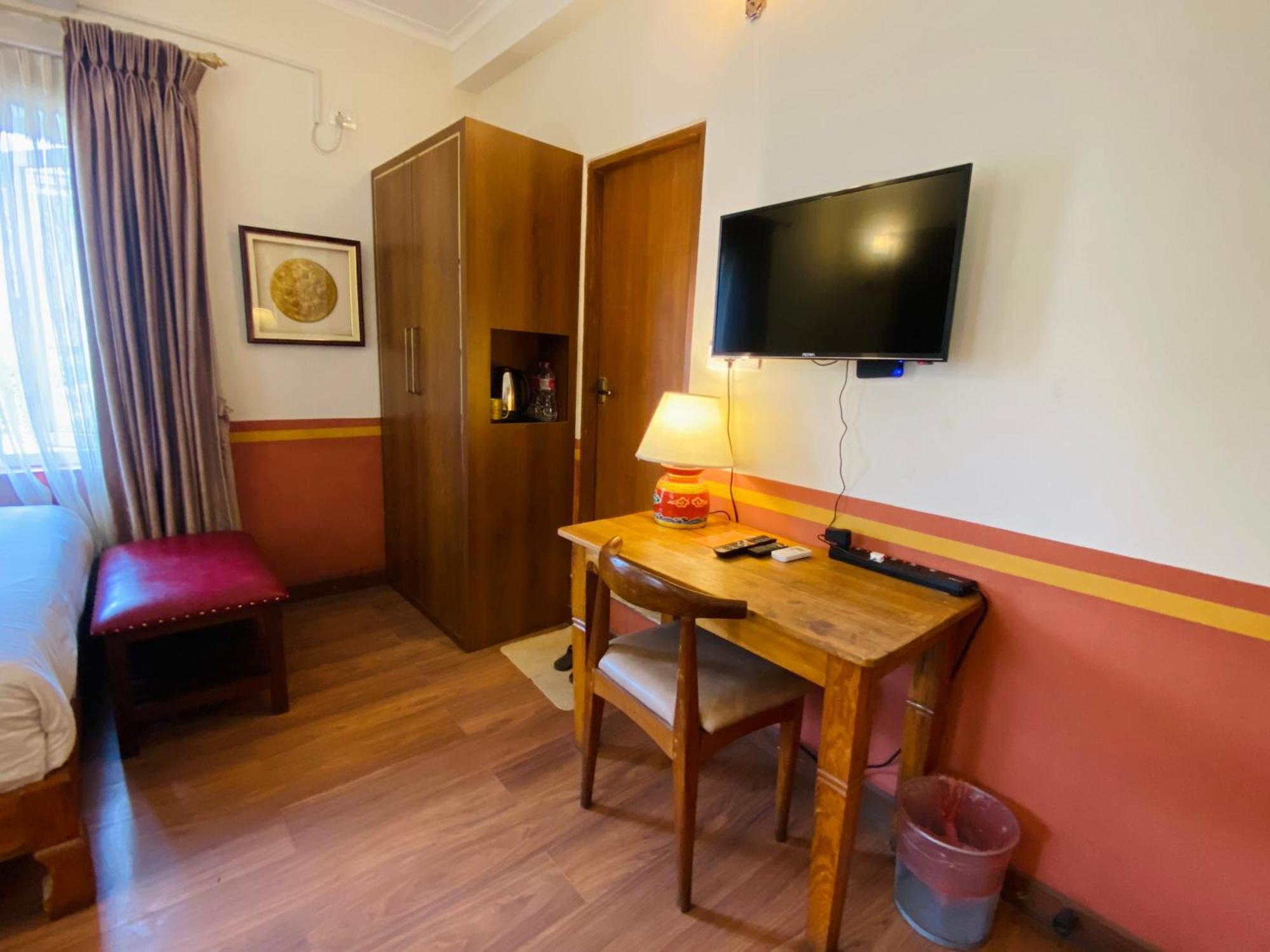 Three Jewels Boutique Hotel Pokhara Exterior foto