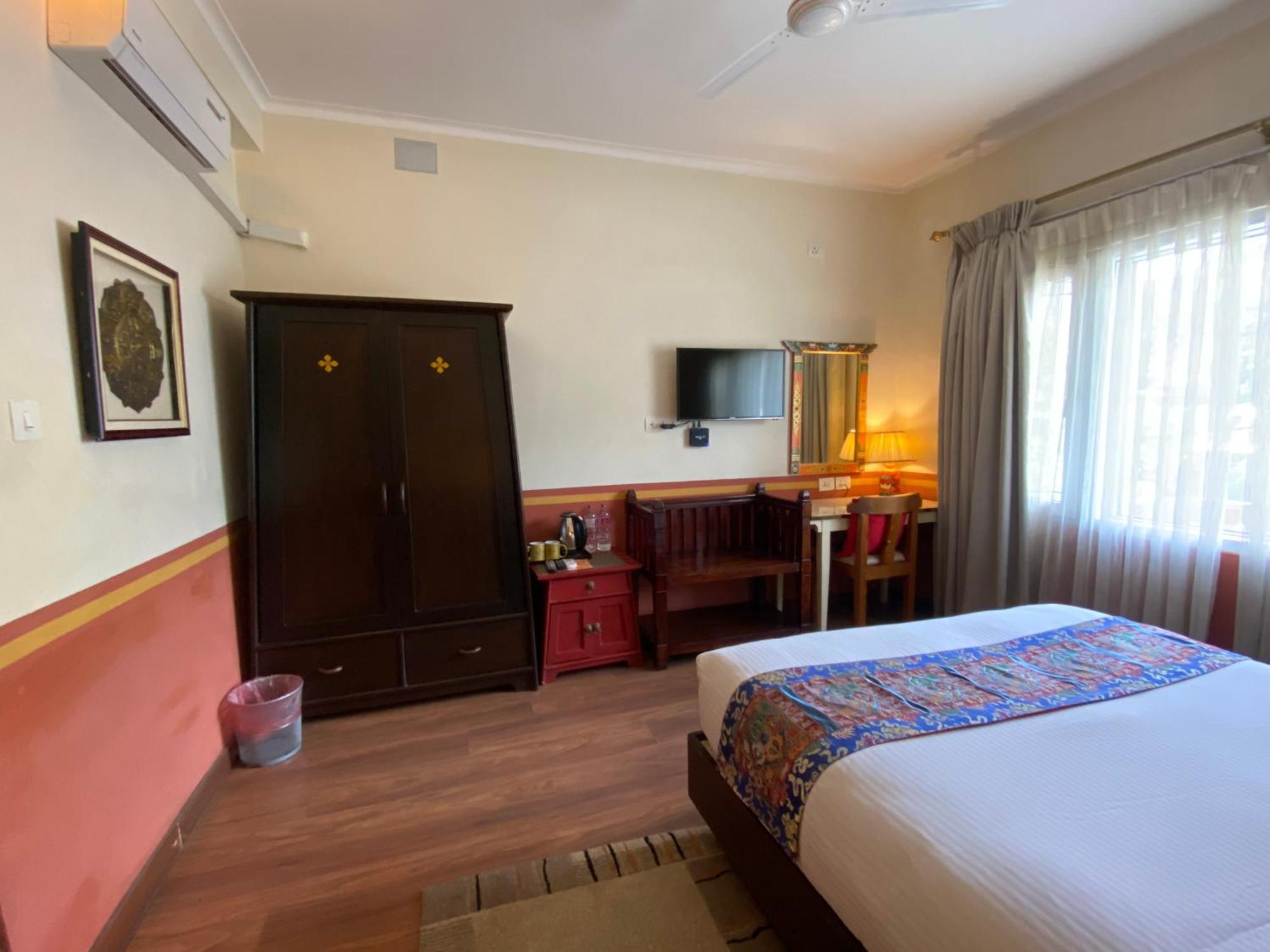 Three Jewels Boutique Hotel Pokhara Exterior foto