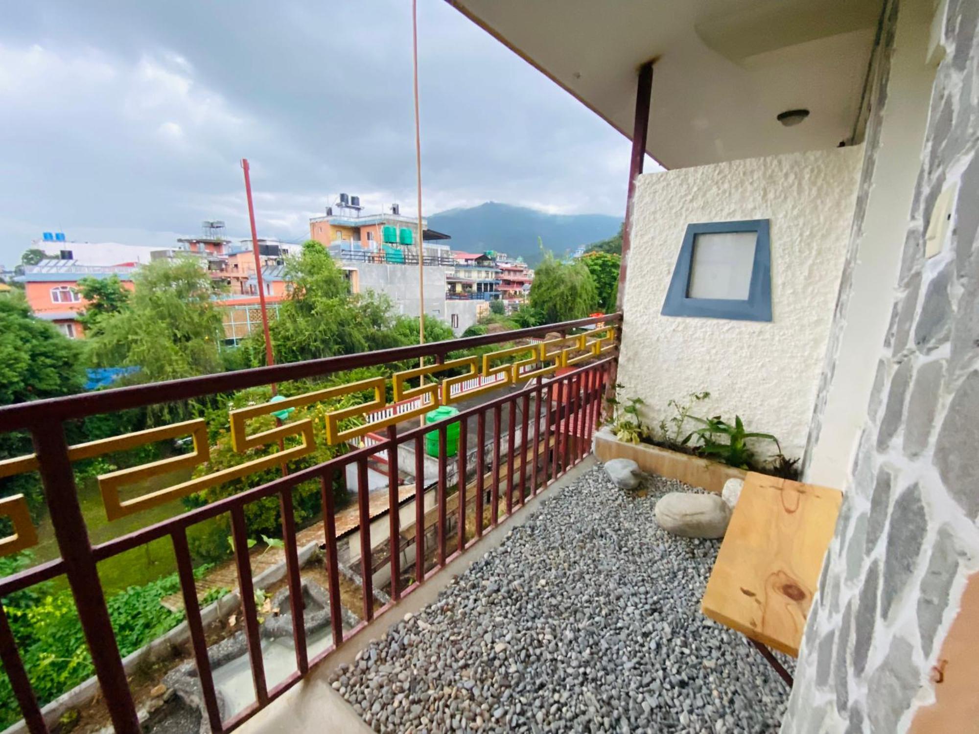 Three Jewels Boutique Hotel Pokhara Exterior foto