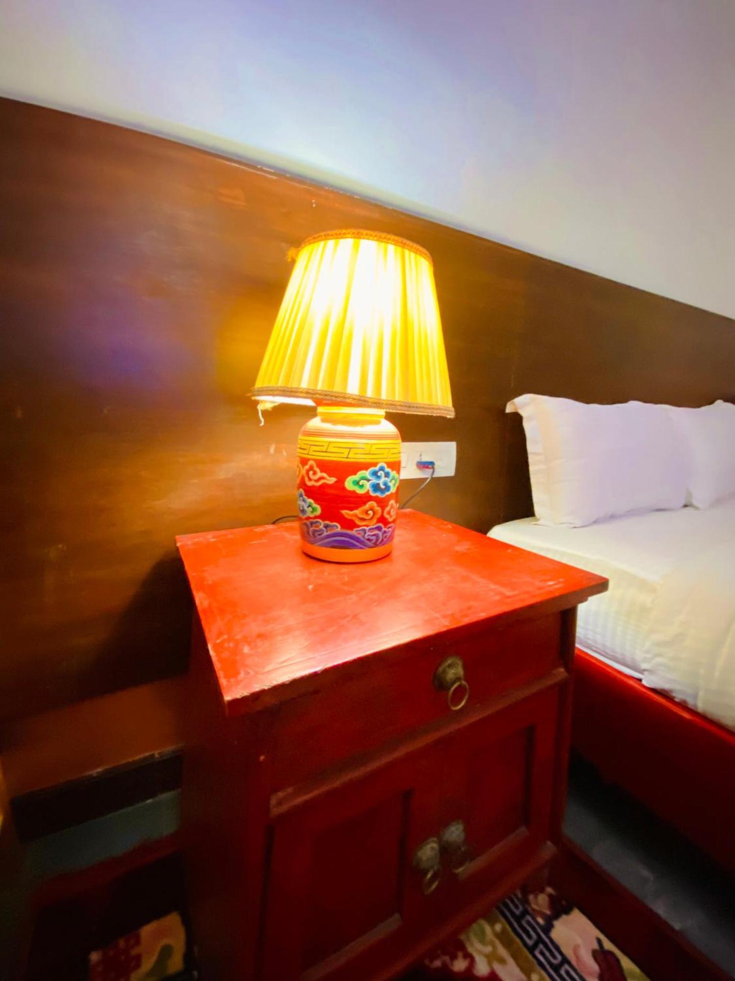 Three Jewels Boutique Hotel Pokhara Exterior foto