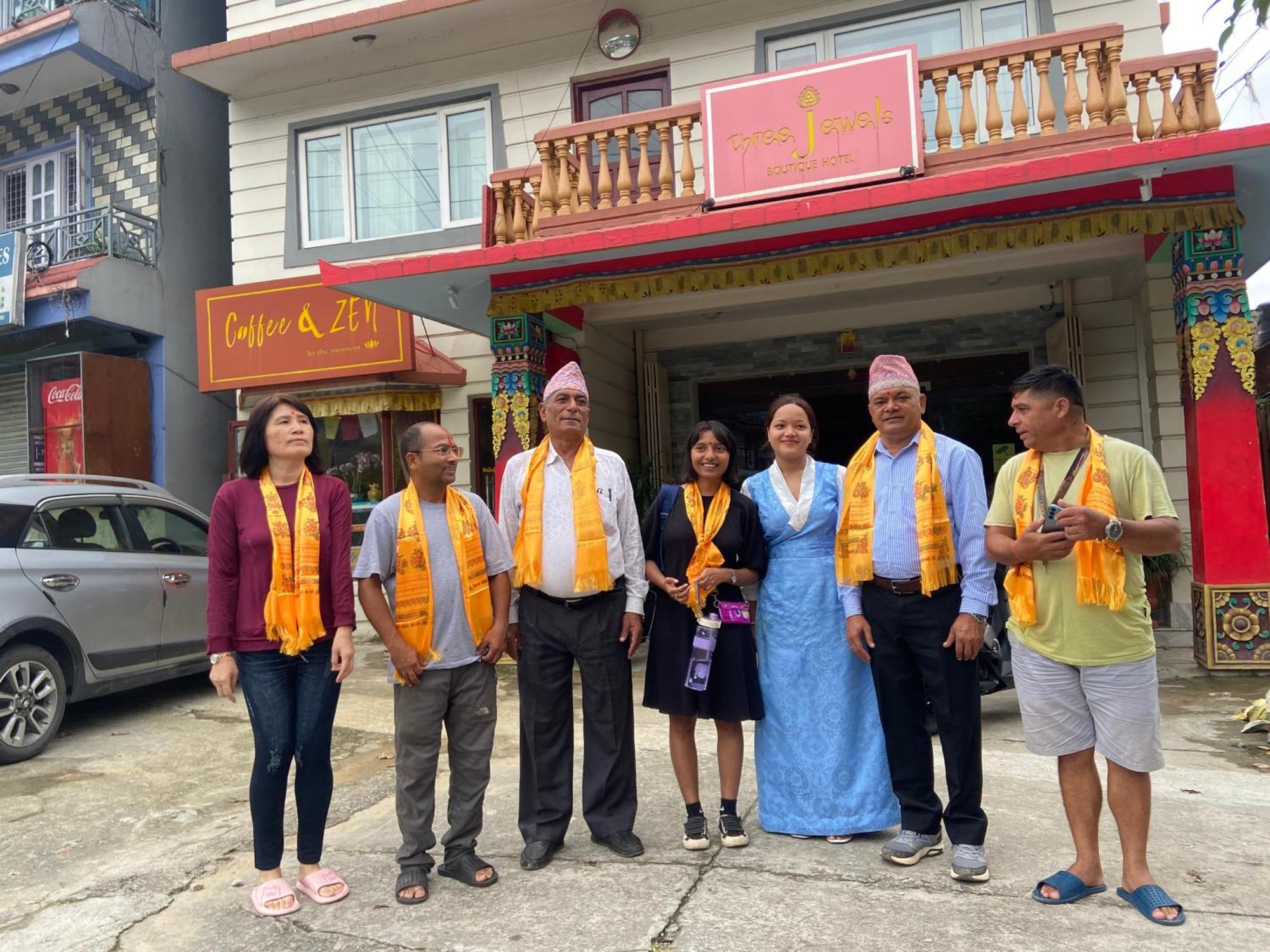 Three Jewels Boutique Hotel Pokhara Exterior foto