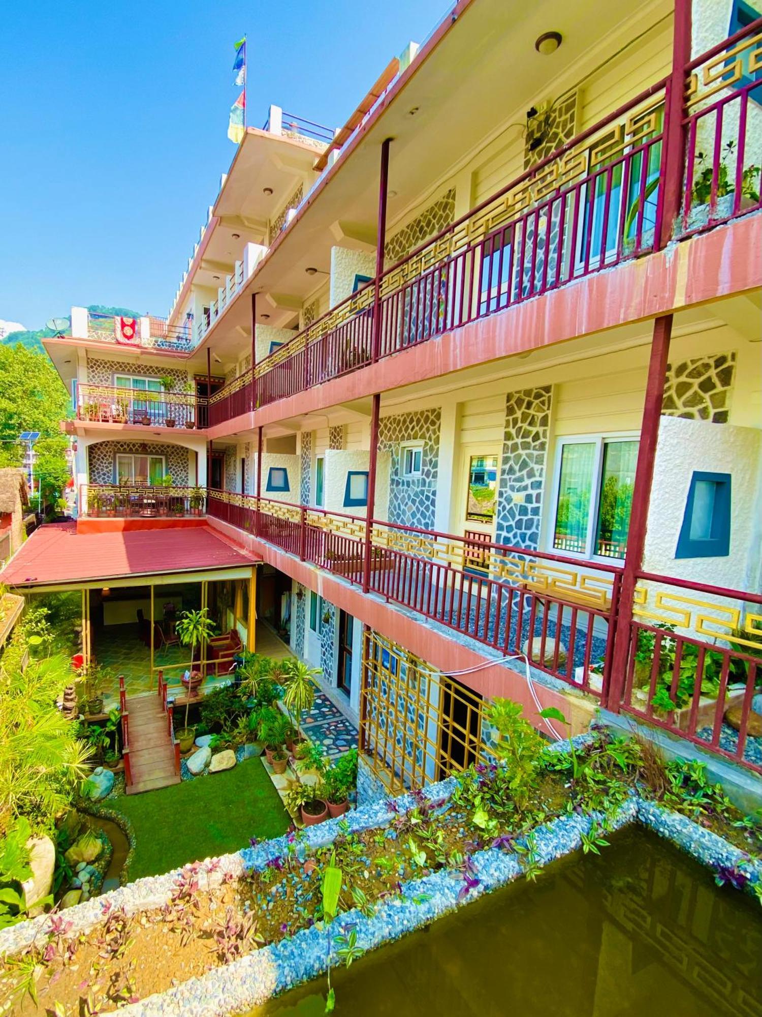 Three Jewels Boutique Hotel Pokhara Exterior foto
